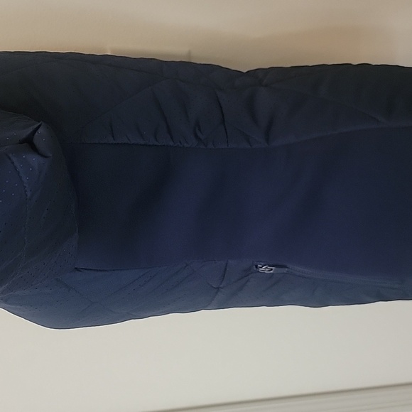 Fabletics, Size S, Fitted Navy Sedona Puffer Jacket, EUC! - Picture 5 of 10